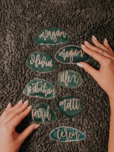 Load image into Gallery viewer, Agate Slice Personalized Place Card
